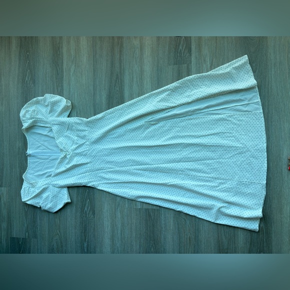 Danielle Bernstein Polka Dot Puff Sleeve Side Slit Midi Dress. Size 4 - Picture 3 of 5